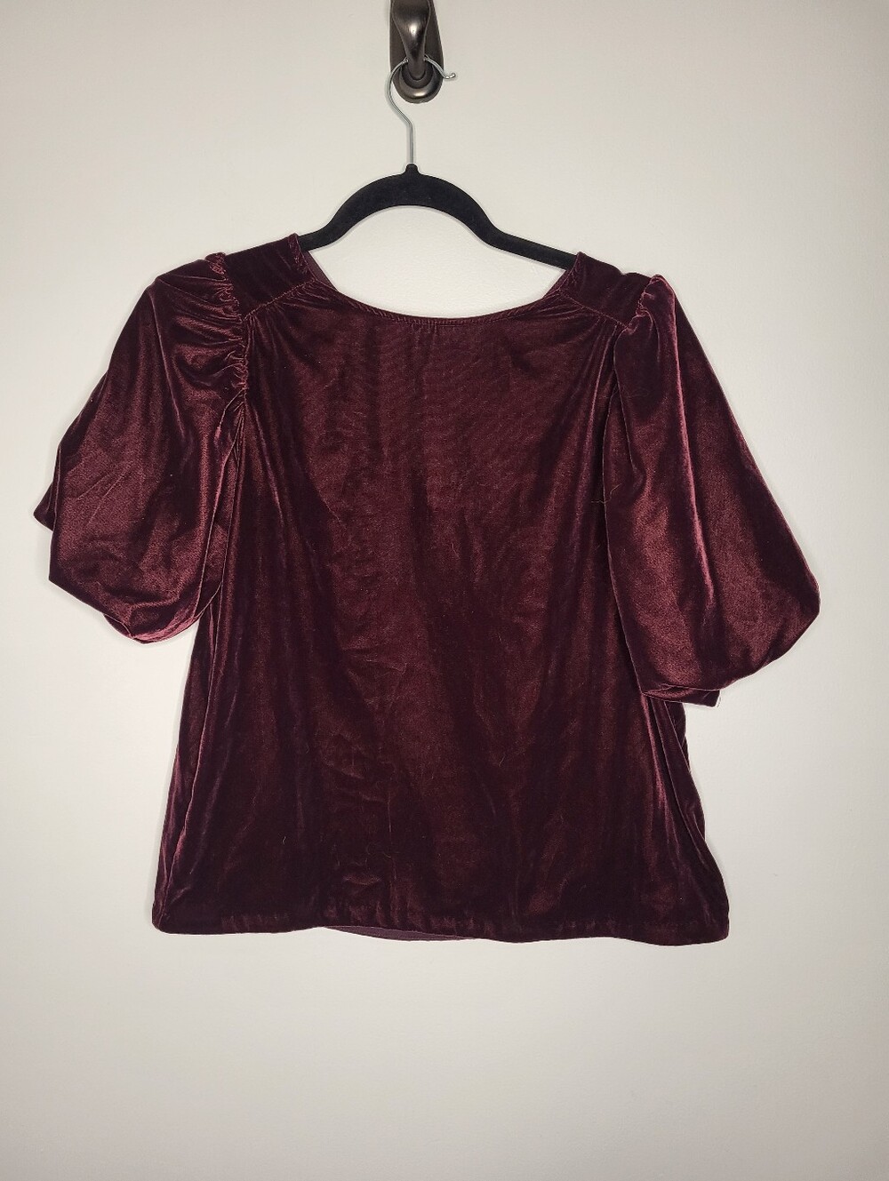 GAP Women’s Burgundy Velvet Blouse Size S Puff Sleeve Back Bow Tie Top
